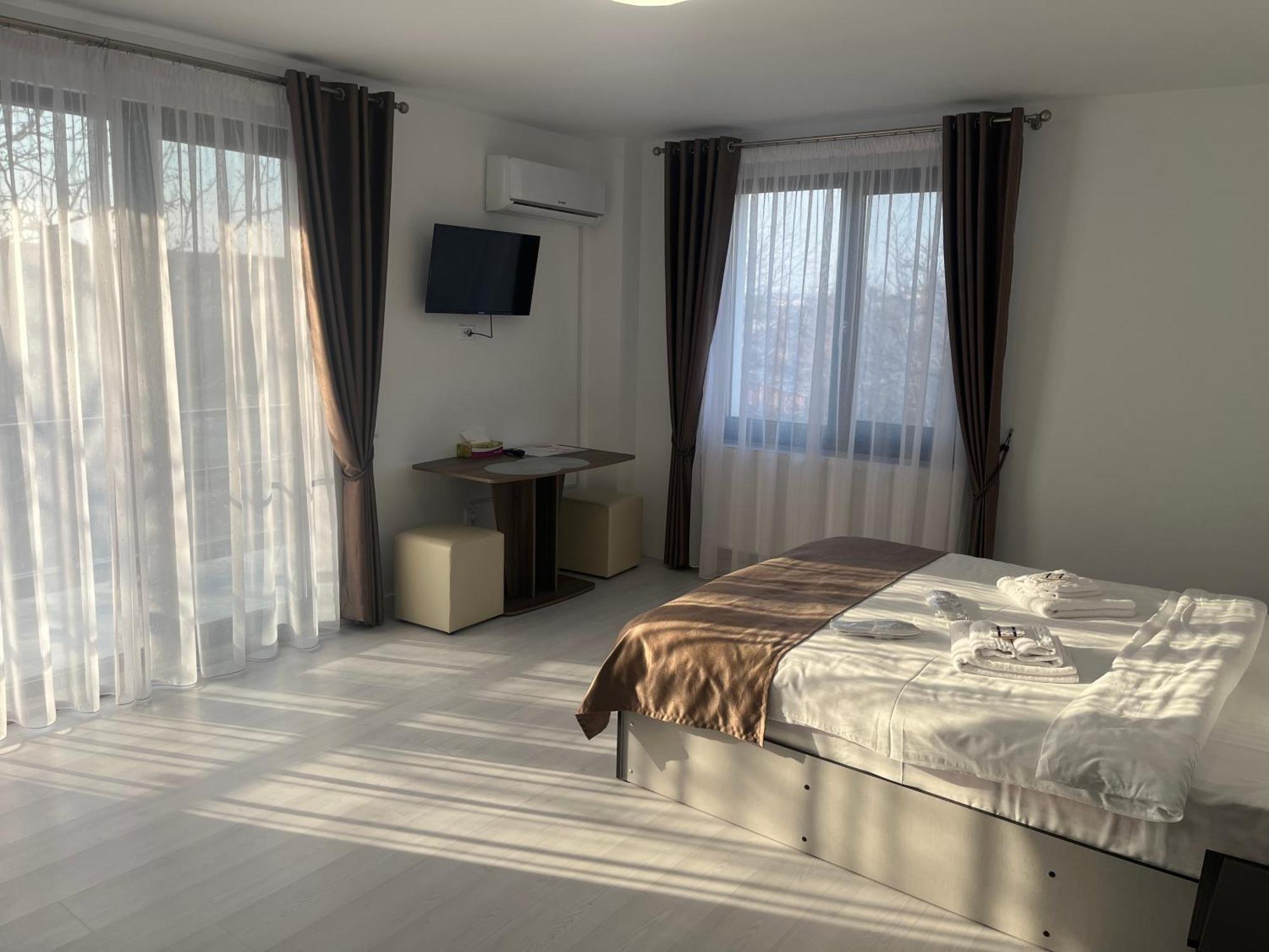 Hotel Palas Grand View Iasi Exterior photo